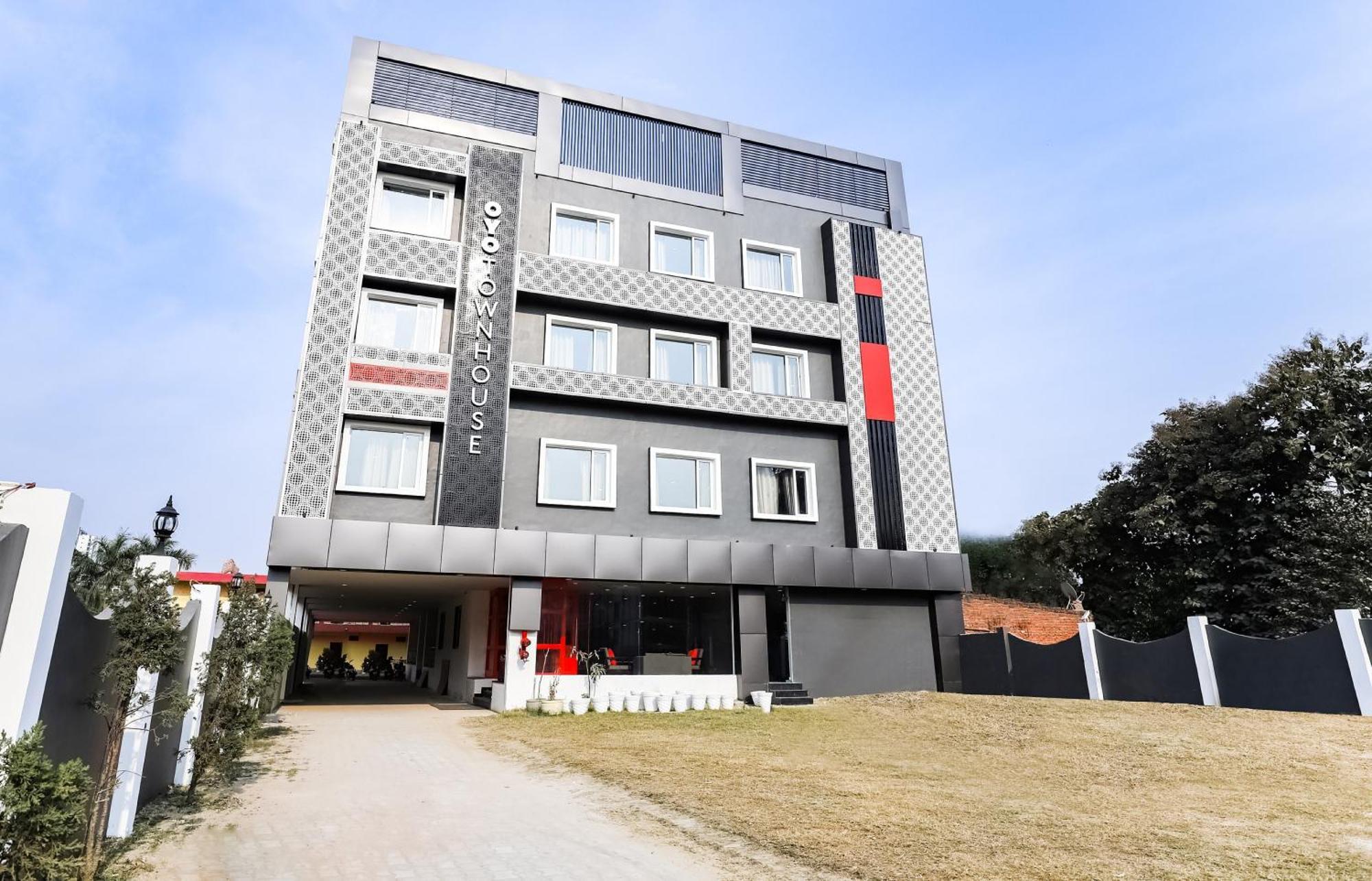 Townhouse Prithvi Resort Near Phoenix Palassio Lucknow Exterior photo
